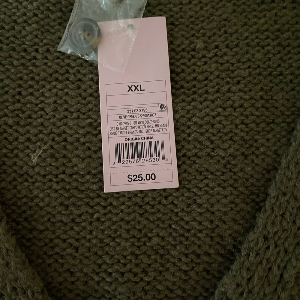 Two cute sweaters - Picture 9 of 10